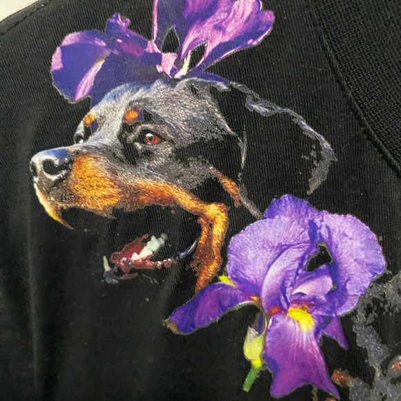 Givenchy Rottweiler Orchid Graphic Crewneck Tshirt - Picture 5 of 7